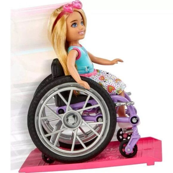 Mattel Barbie Chelsea Doll & Wheelchair Blonde hair Sunglasses ramp Kids Doll - Picture 7 of 7